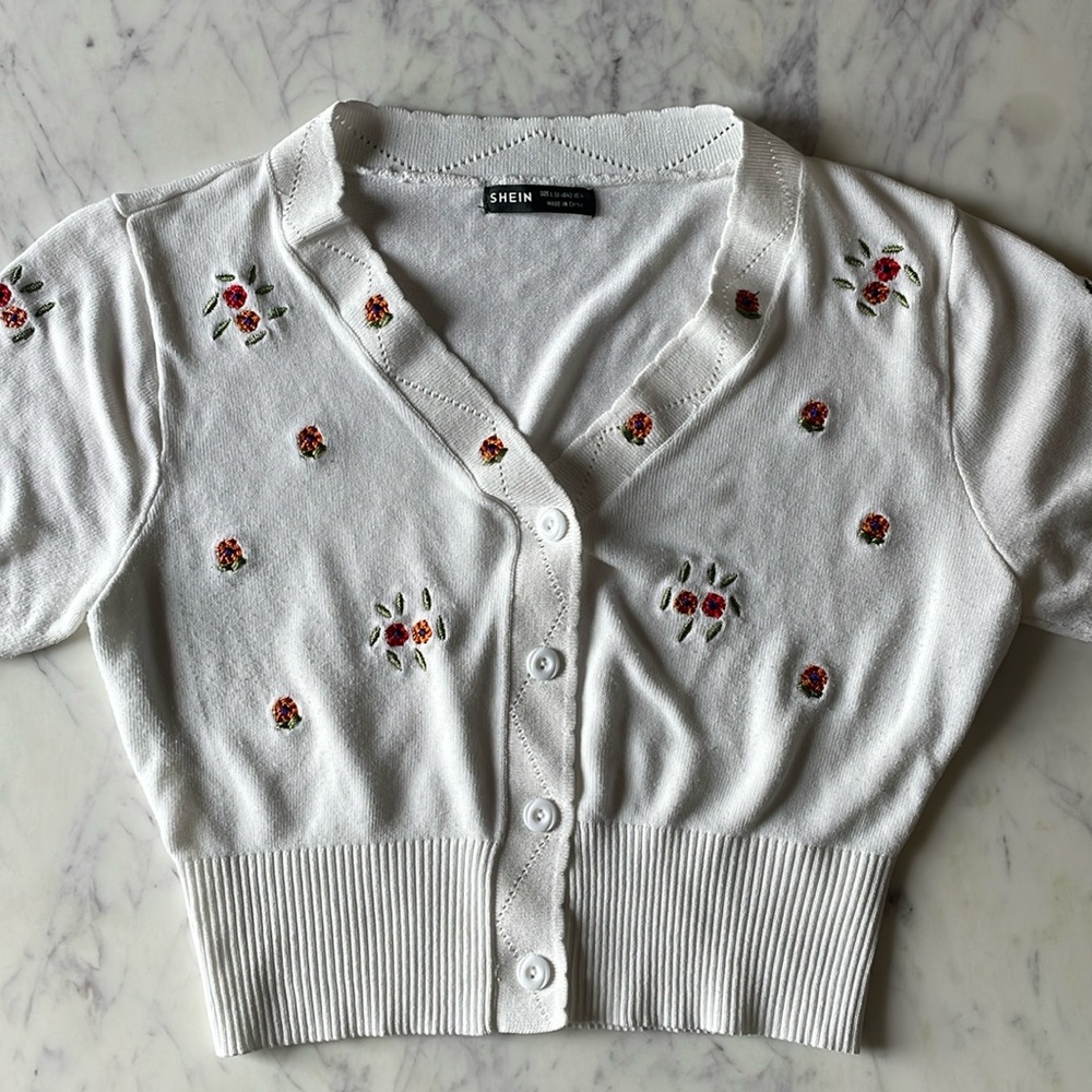 SHEIN Cropped Mini Cardigan Size Large